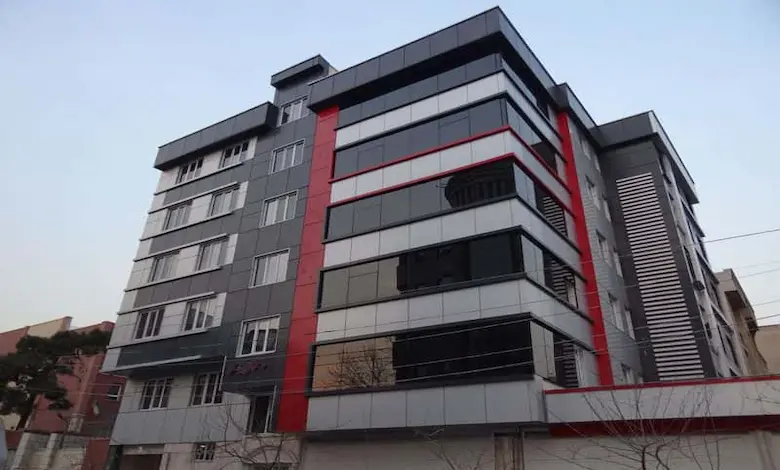 مقایسه عملکرد ساندویچ پانل و نمای کامپوزیت در برابر شرایط محیطی
